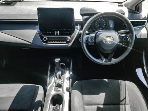 2020 Toyota Corolla Touring Hybrid - Thumbnail