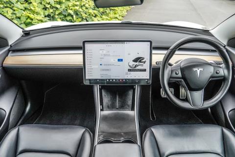 2020 Tesla Model 3 Performance - Thumbnail