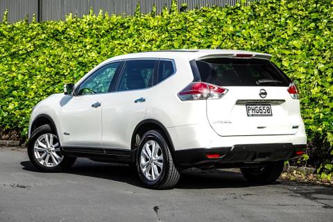 2015 Nissan X-Trail Hybrid 4WD - Thumbnail