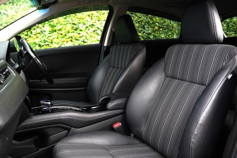 2016 Honda Vezel Z Hybrid / HR-V