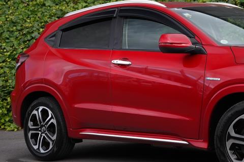 2016 Honda Vezel Z Hybrid / HR-V - Thumbnail