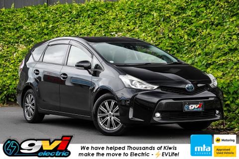 2014 Toyota Prius Alpha G Hybrid