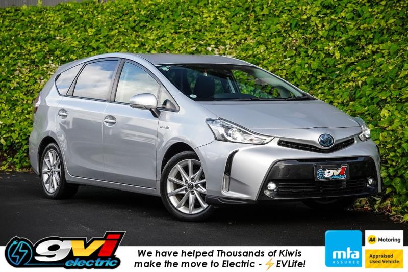 2014 Toyota Prius Alpha G Touring