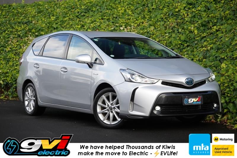 2014 Toyota Prius Alpha G Touring