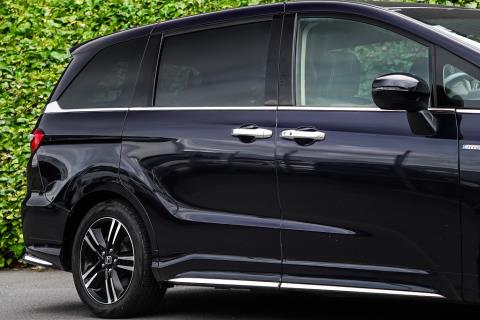 2017 Honda Odyssey Absolute Hybrid - Thumbnail