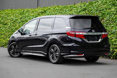 2017 Honda Odyssey Absolute Hybrid - Thumbnail
