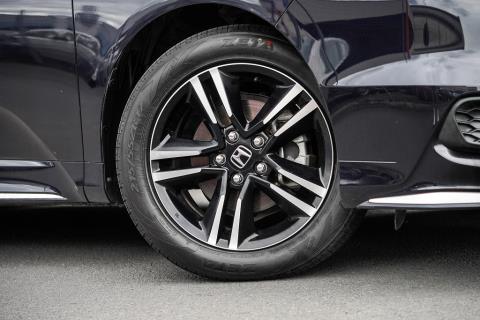 2017 Honda Odyssey Absolute Hybrid - Thumbnail