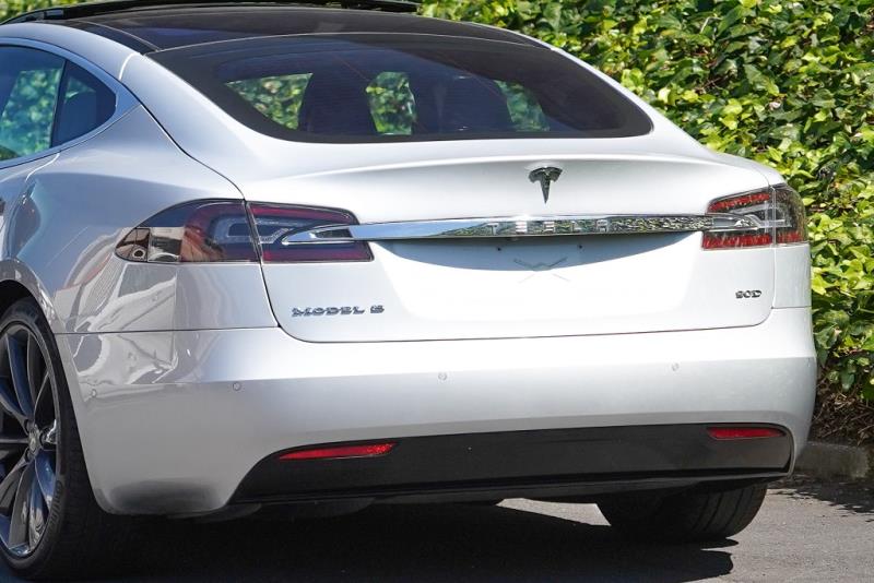 2017 Tesla Model S 90D AWD