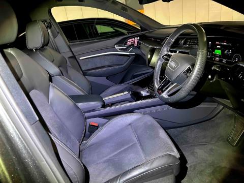 2022 Audi E-Tron 55 Quattro S Line - Thumbnail