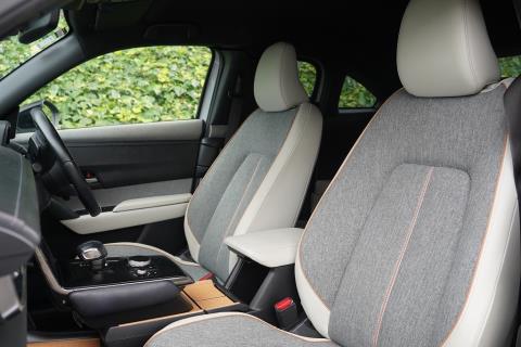 2021 Mazda MX-30 20S e-Skyactive - Thumbnail