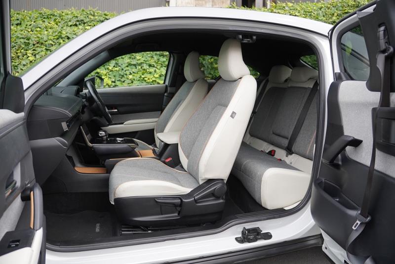 2021 Mazda MX-30 20S e-Skyactive