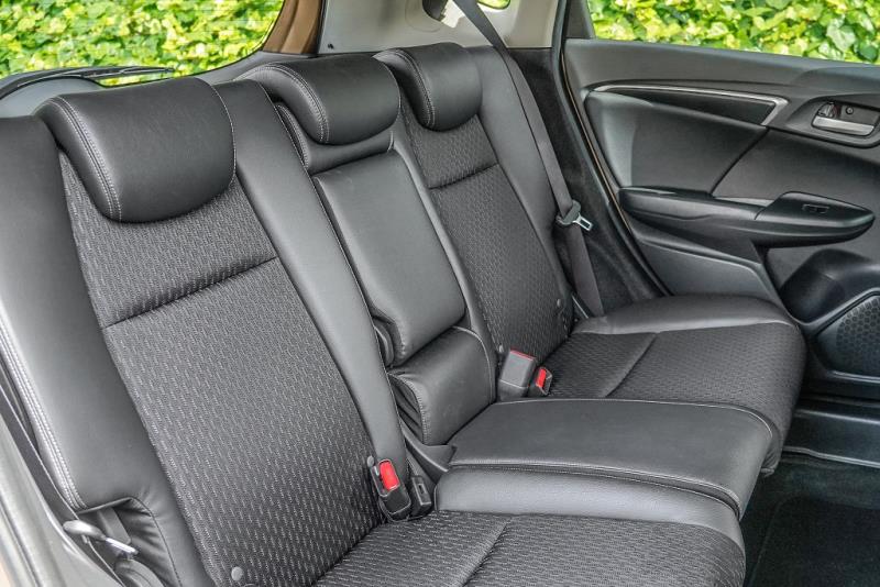 2013 Honda Fit Hybrid / Jazz RS