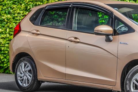 2013 Honda Fit Hybrid / Jazz RS - Thumbnail