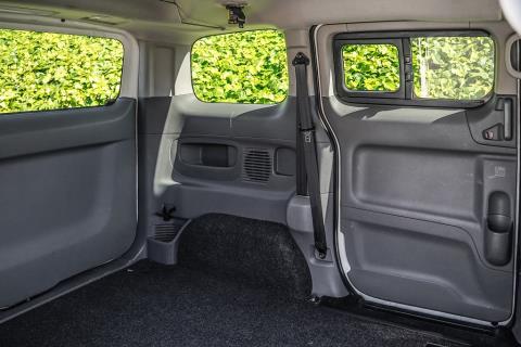 2016 Nissan e-NV200 - Thumbnail