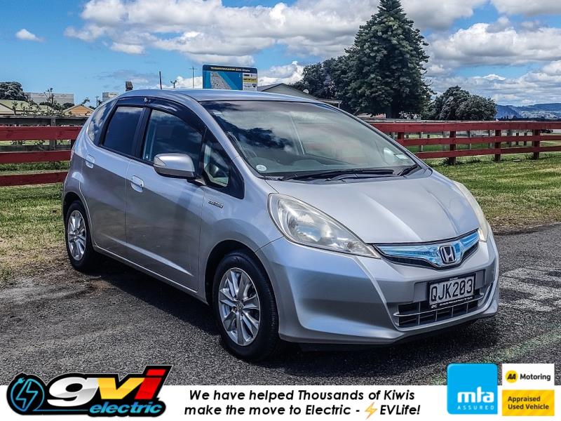 2012 Honda Fit Hybrid / Jazz