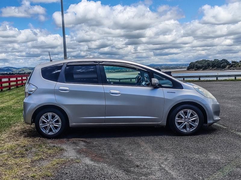 2012 Honda Fit Hybrid / Jazz