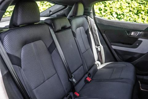 2022 Polestar 2 SRSM 69kWh - Thumbnail