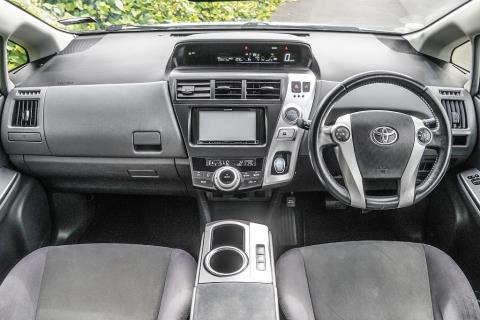 2013 Toyota Prius Alpha Hybrid - Thumbnail