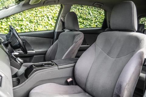 2013 Toyota Prius Alpha Hybrid - Thumbnail