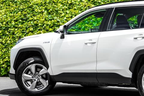 2021 Toyota RAV4 Hybrid E-Four GXL - Thumbnail