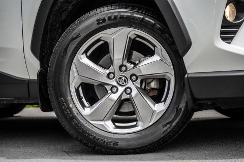 2021 Toyota RAV4 Hybrid E-Four GXL - Thumbnail