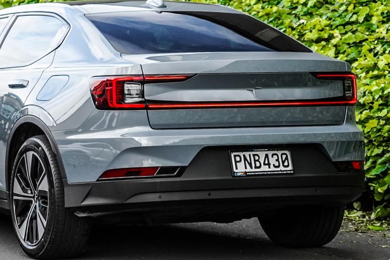 2022 Polestar 2 LRDM PLUS