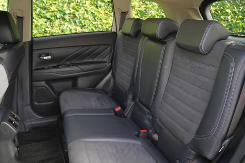 2019 Mitsubishi Outlander PHEV G 4WD - Thumbnail