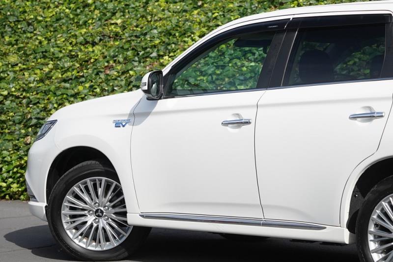 2019 Mitsubishi Outlander PHEV G 4WD