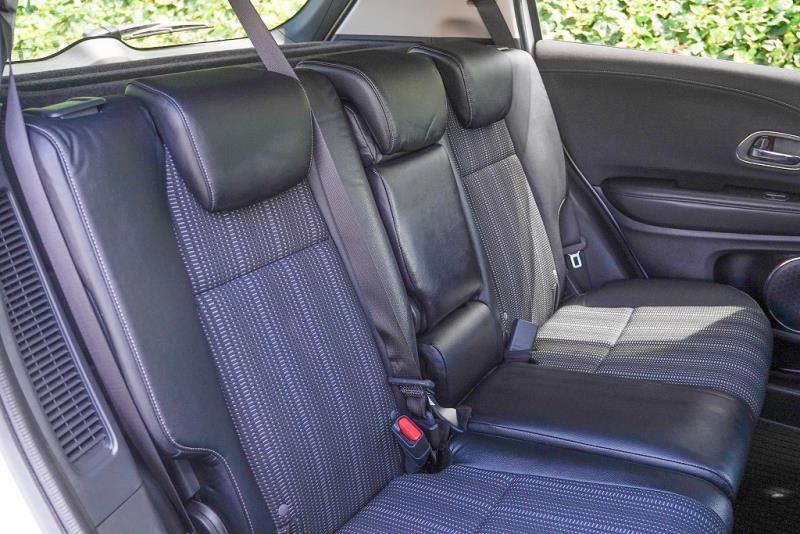 2015 Honda Vezel Hybrid Z / HR-V