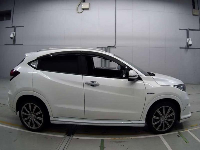 2015 Honda Vezel Hybrid Z / HR-V