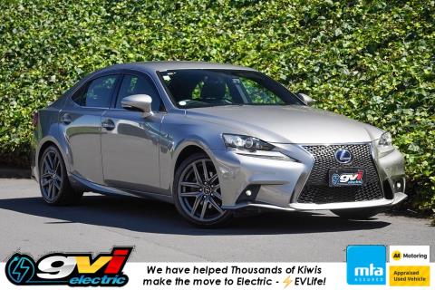 2013 Lexus IS 300h