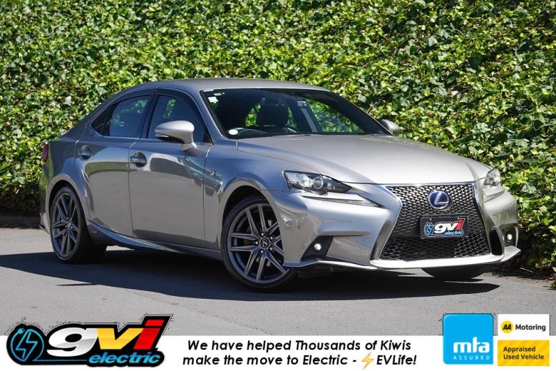 2013 Lexus IS 300h