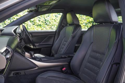 2013 Lexus IS 300h - Thumbnail