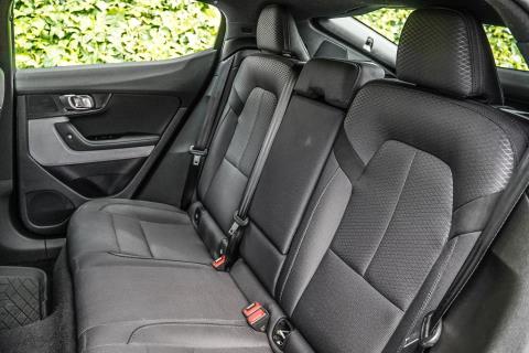 2022 Polestar 2 SRSM 69kWh - Thumbnail