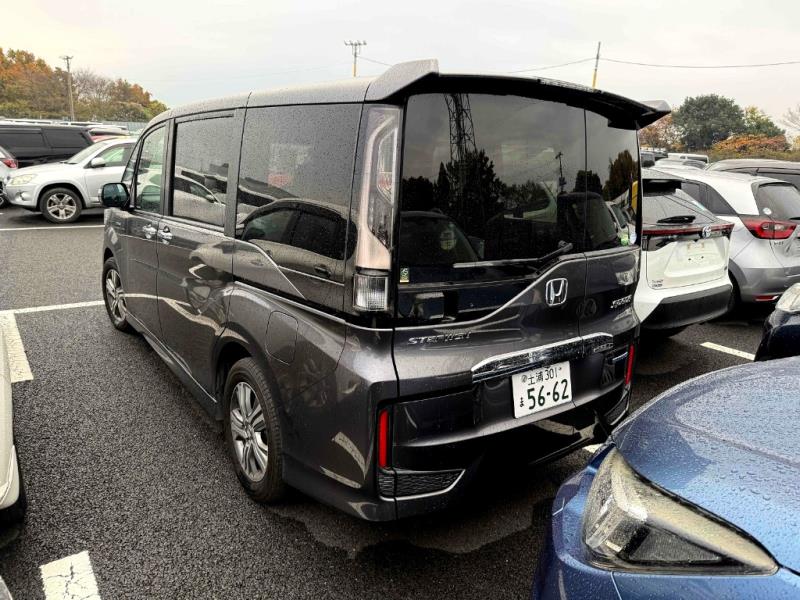 2018 Honda Step Wagon