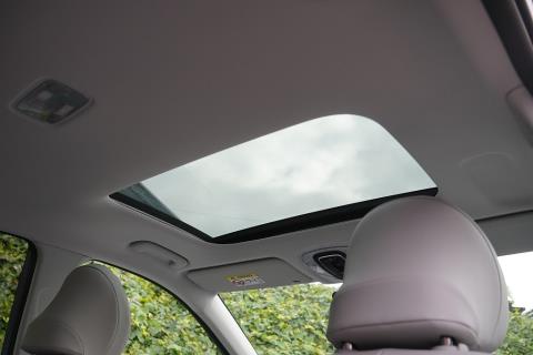 2024 Hyundai Kona Lounge 64kWh - Thumbnail