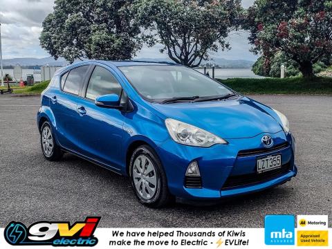 2012 Toyota Aqua Hybrid - Thumbnail