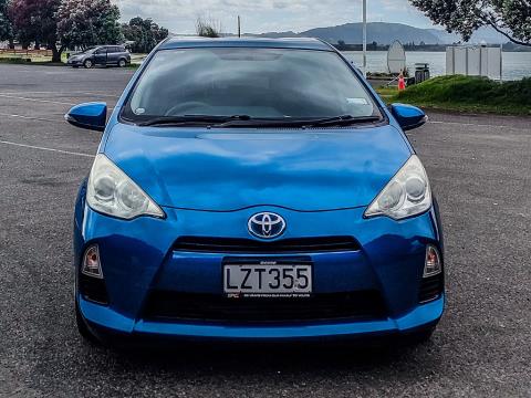 2012 Toyota Aqua Hybrid - Thumbnail