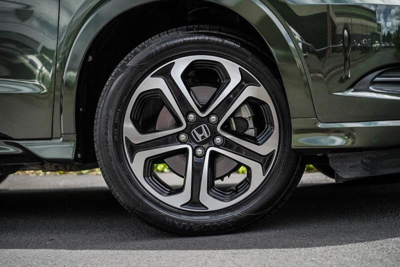 2014 Honda Vezel Z Hybrid / HR-V