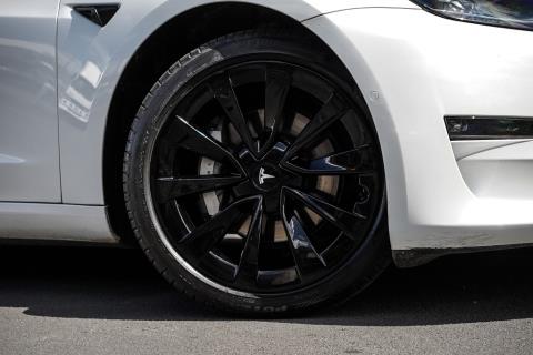 2021 Tesla Model 3 Long Range AWD - Thumbnail