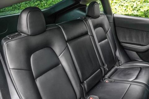 2023 Tesla Model Y RWD 60kWh - Thumbnail