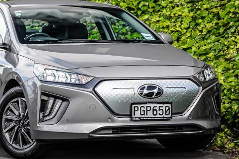 2022 Hyundai Ioniq EV Elite 100kW - Thumbnail
