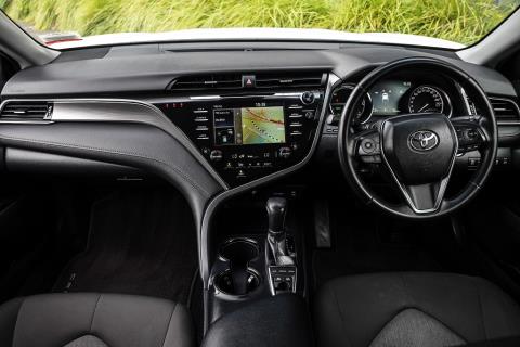 2021 Toyota Camry SX Hybrid - Thumbnail