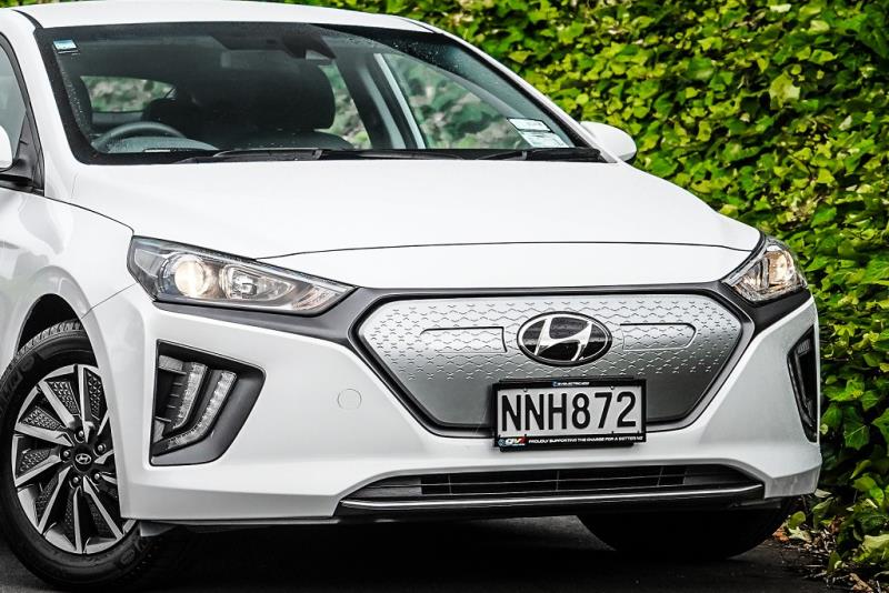 2021 Hyundai IONIQ 100kW EV