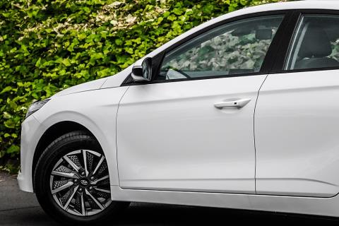 2021 Hyundai IONIQ 100kW EV - Thumbnail