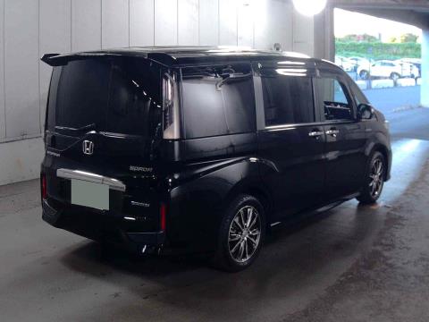 2017 Honda Step Wagon - Thumbnail