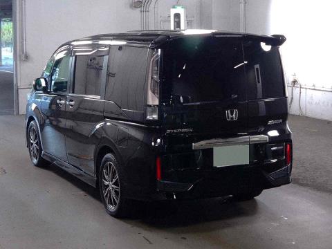 2017 Honda Step Wagon - Thumbnail