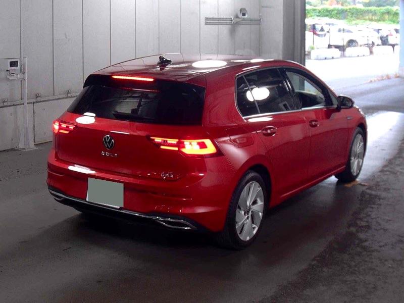 2021 Volkswagen Golf e-TSI Hybrid