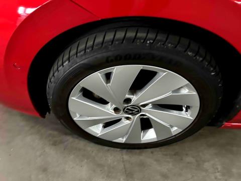 2021 Volkswagen Golf e-TSI Hybrid - Thumbnail