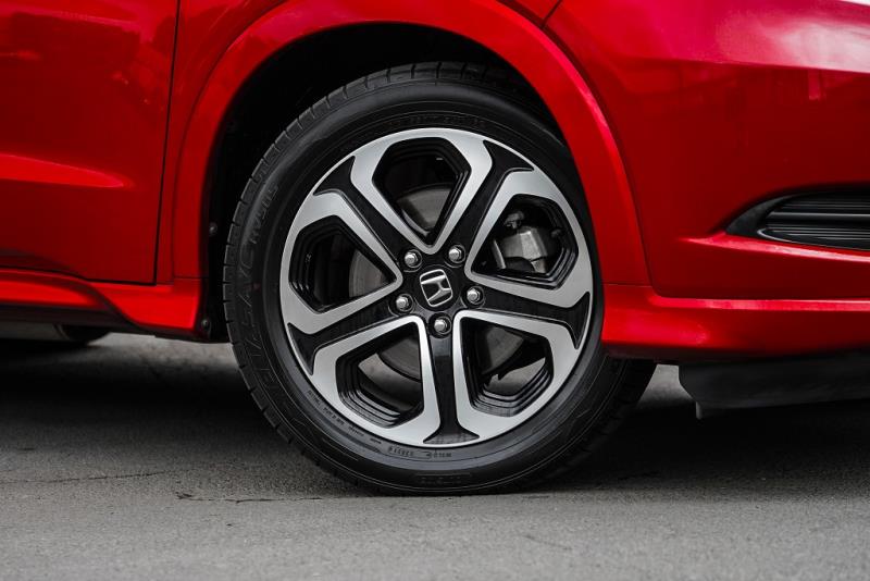 2015 Honda Vezel Z Hybrid / HR-V